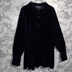 Working Classics LUXE Plush black tunic with Long Sleeves. Size 26/28..Holidays!